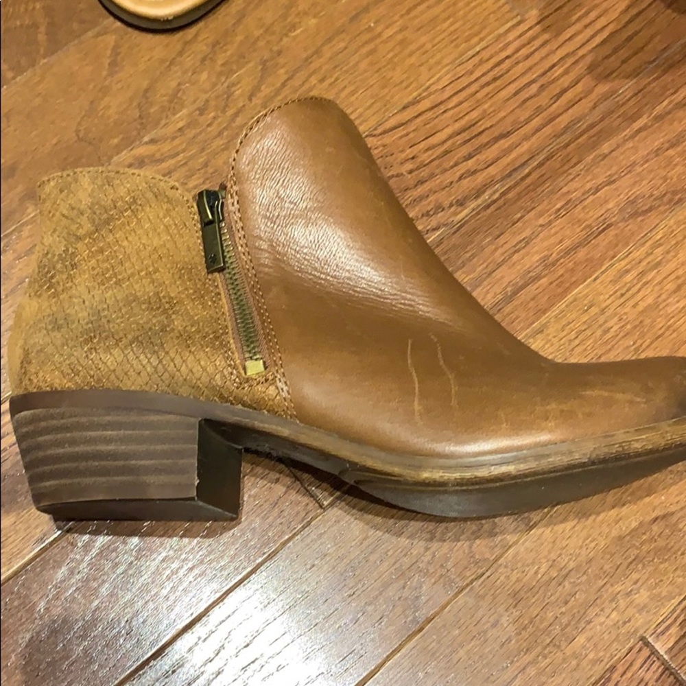 Women’s ankle boots